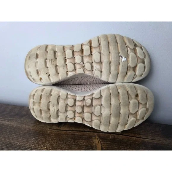 Skechers Shoes Womens Sz. 8.5 Beige Go Walk Joy Goga Max Knit Slip On Comfort - Picture 12 of 14
